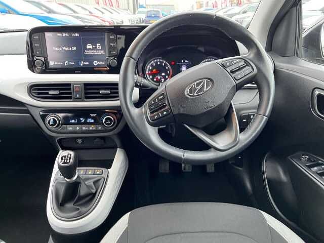 Hyundai I10 1.0 Premium Hatchback 5dr Petrol Manual Euro 6 (s/s) (67 ps)