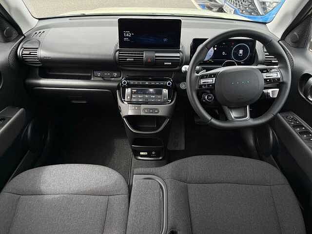 Hyundai INSTER Long Range 49kWh 02 Auto 5dr Yellow