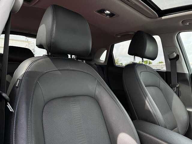 Hyundai KONA 64kWh Ultimate SUV 5dr Electric Auto (10.5kW Charger) (204 ps) Black